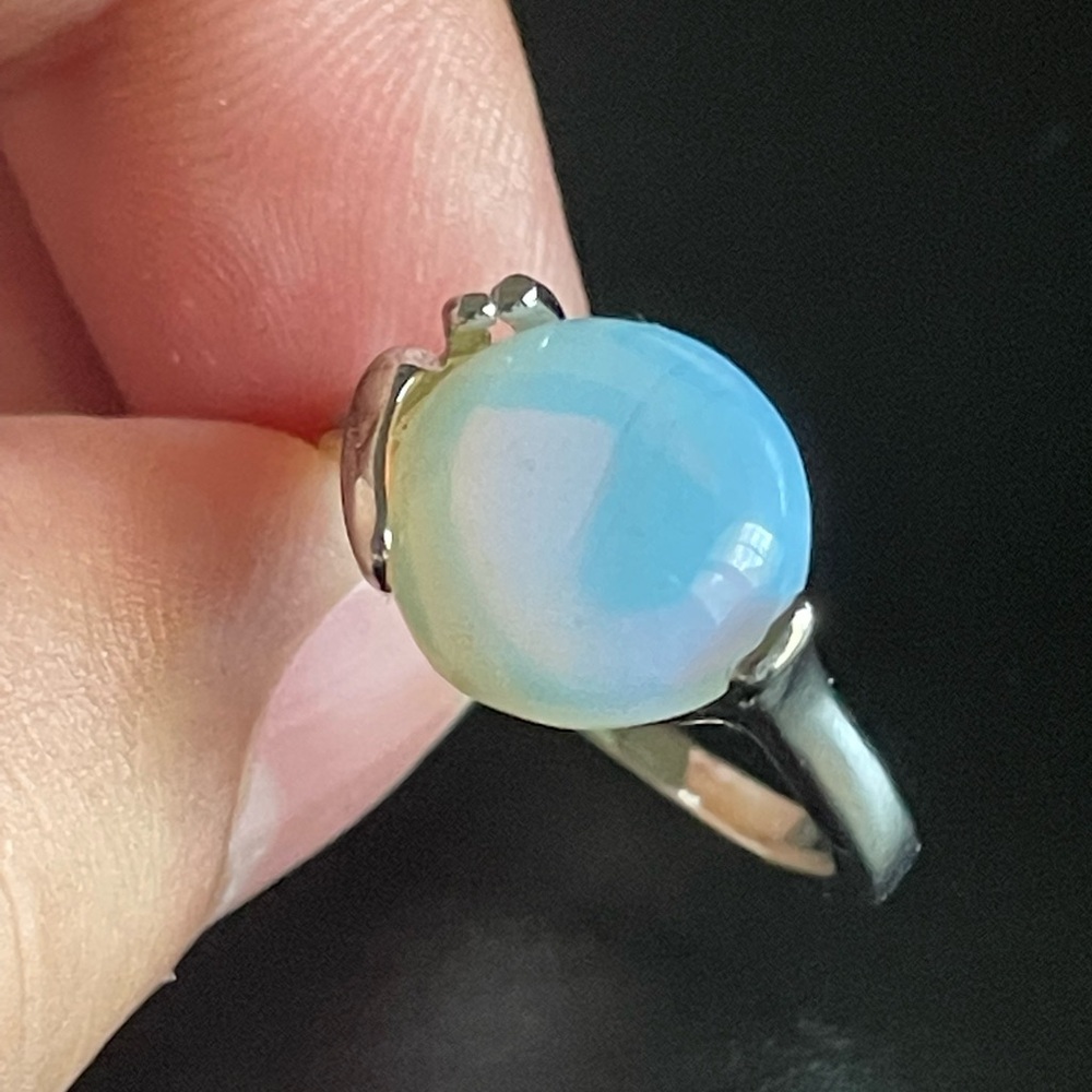 round opal stone ring - Picture 5 of 9
